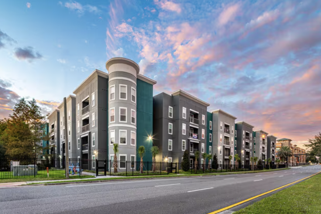 Community entrance - The Aves at 12100