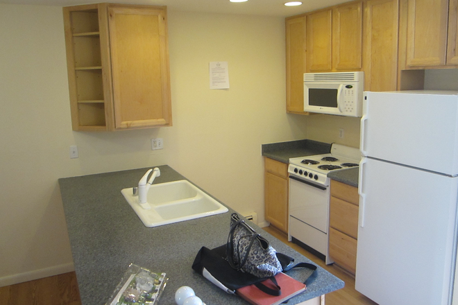 Kitchen - Fall PreLease on The Hill Townhome