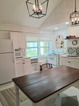 Full Kitchen with Dishwasher - Private Detached Quiet All Utilities Laundry High Speed Internet