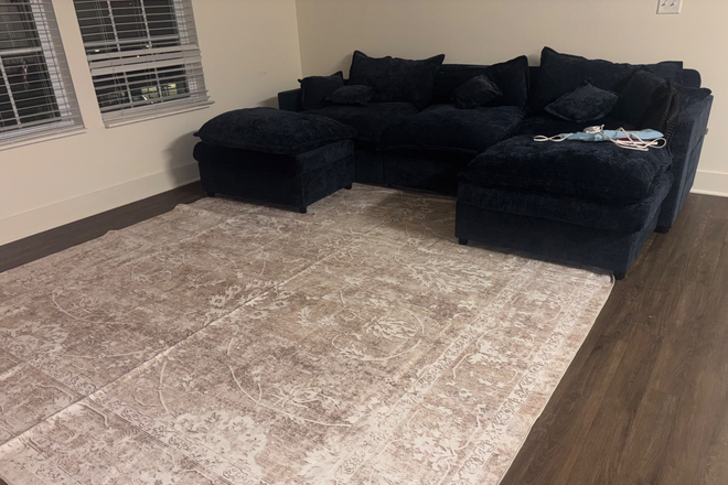 Living room - Views on Vine