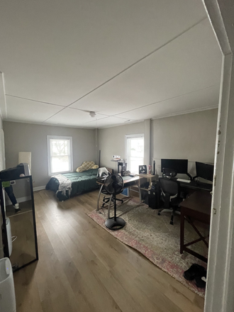 Photo - Conveniently located, 128 Russell St #2 Duplex