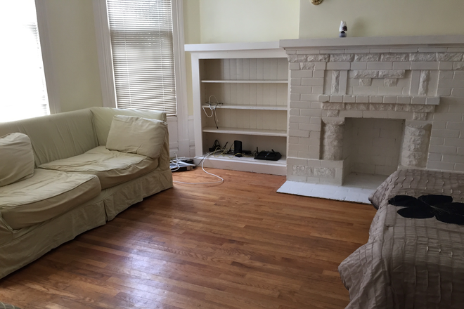 large room $1000/m - $1000 to $850 USF???????