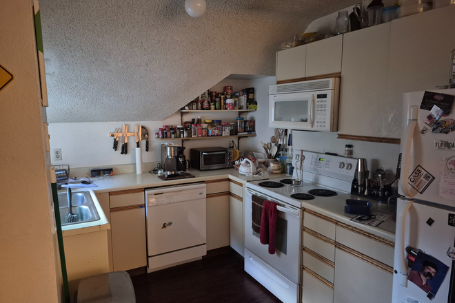 Kitchen - It's an appartment Apartments