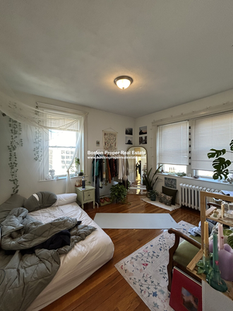 a - Right by Berklee, Back Bay and Symphony *no broker fee Condo