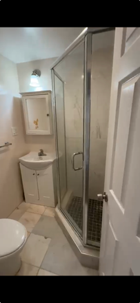 Private bathroom included in rent - Summer sublet inner richmond Apartments