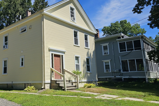 New siding, professionally maintained - 121-2 Meadow St