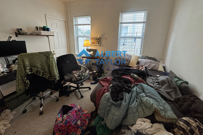 Bedroom #1 - Cheap 3 bedroom on Haskell Street Near Campus!!