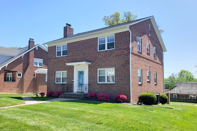 Front Exterior - Two BR Apartment - Quiet Hamilton/Parkville Neighborhood