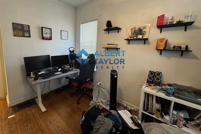 Bedroom #2 - Cheap 3 bedroom on Haskell Street Near Campus!!