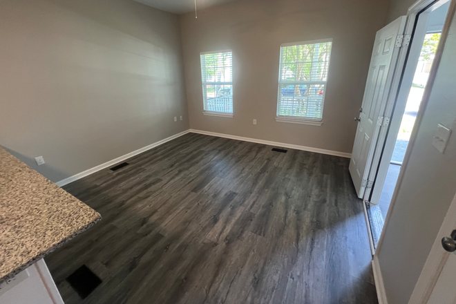 Livingroom - 2 Bed/1 Bath Duplex Duplex