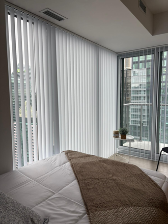 Flex Bedroom - Private Flex room - For females - 8 Widmer St. Condo