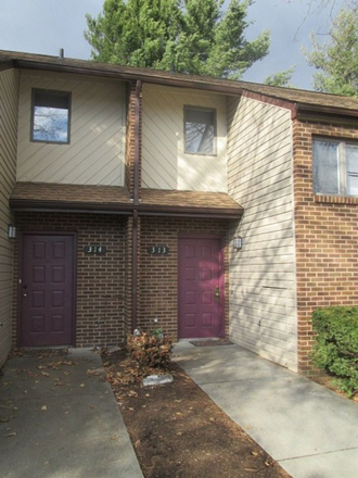  - 3 Bedroom 2.5 Bath Townhouse