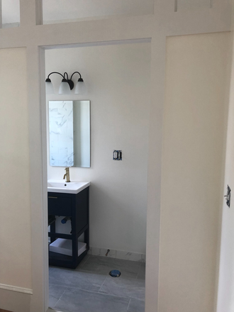 bedroom with private bathroom - Cambridge/ Watertown line. private bedroom +bathroom Condo