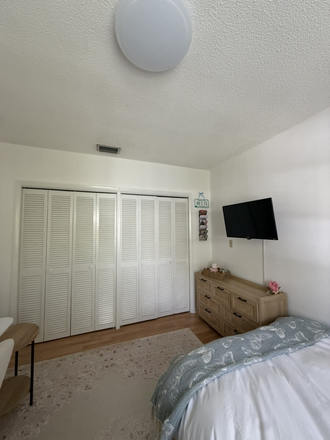 Bedroom 2 - House close to Campus