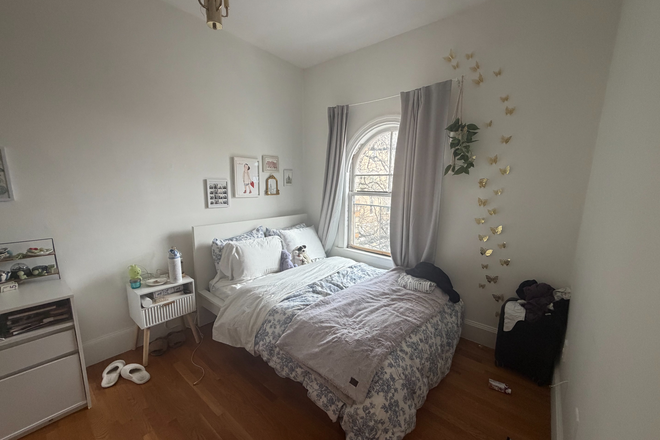 Bedroom 2 - SUMMER SUBLET: Beautiful 2 Bed Apartment