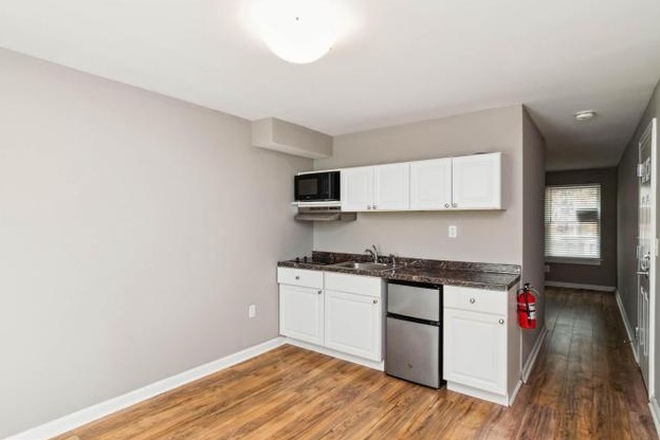 Kitchen - 2 Blocks from JHH; Renovated Private Spaces with En Suites; Hopkins Security; Parking Available Townhome
