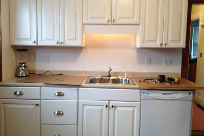 kitchen - 3 Bed Tufts area Apartments