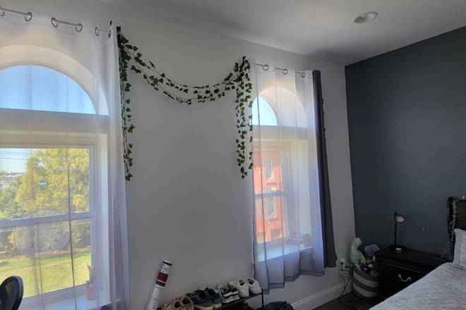 Bedroom 3-1 - 2023 N 15th St, 3b3b fully furnished apartment, one block from campus. In-unit Laundry