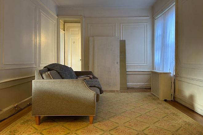 Living room - Big Sunny Room in 2 Bed Coop Apartments