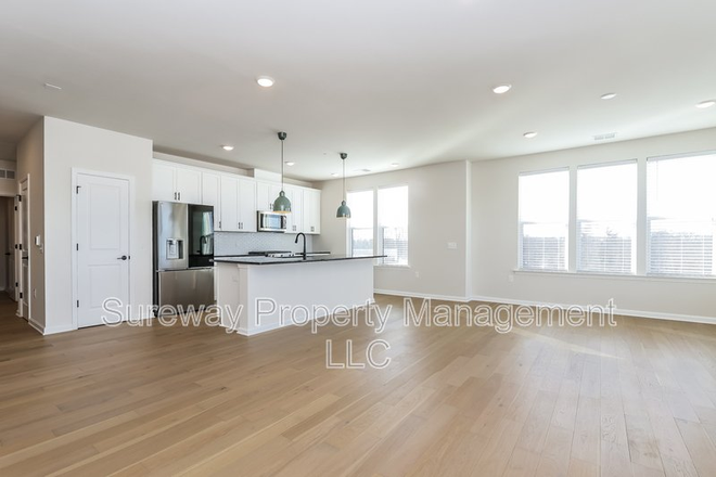 Kitchen - 2BR apt-Culvert Dr-West Windsor