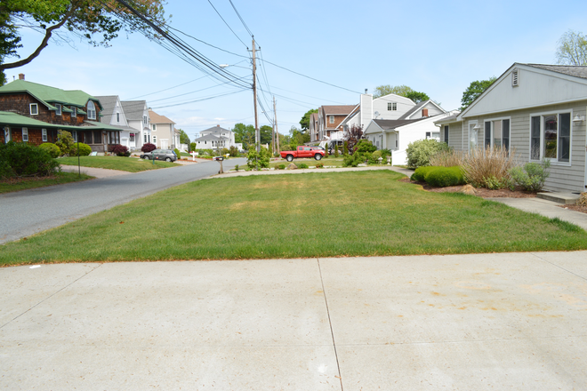 Street View - 30 Wanda Street Duplex