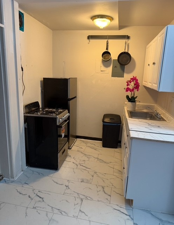 Kitchen - Claridge House (Located in Foggy Bottom Area) Close to Metro and Georgetown Washington University