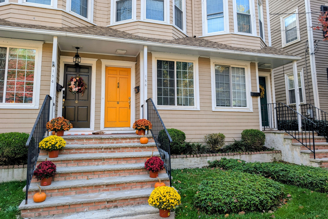 Front door - 2BR thome-Mercer St-Princeton
