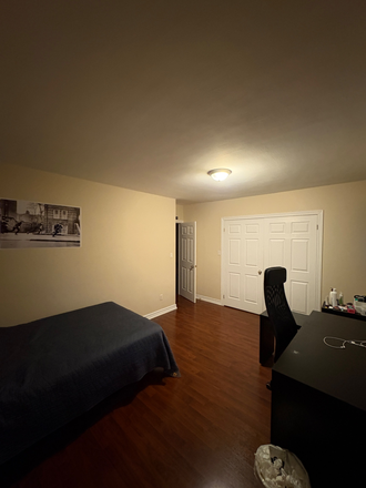 Bedroom - 1 Furnished Bedroom in Fully Furnished House with other roommates