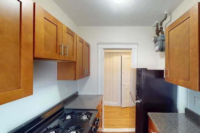 KITCHEN - FENWAY STUDIO BOYLSTON ST NOVEMBER 1ST NO FEE A MUST SEE Apartments