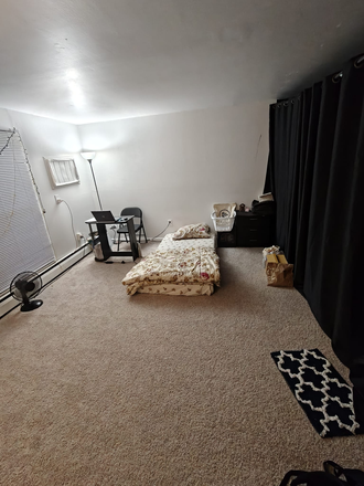 bedroom - Summer Sublet at The Boulders!