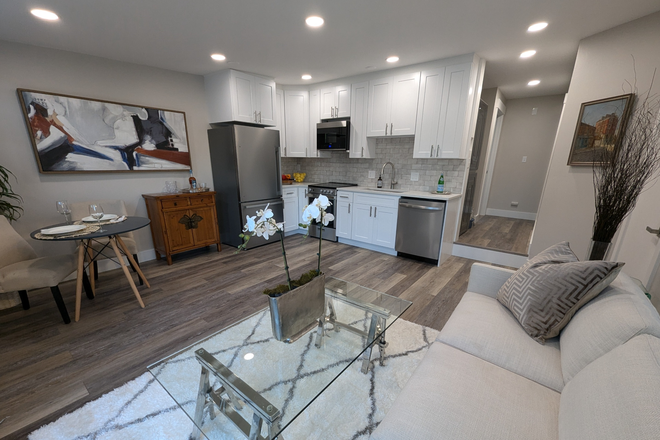 1719 - 1719 Pearl St (2BR/ 1BA) Apartments