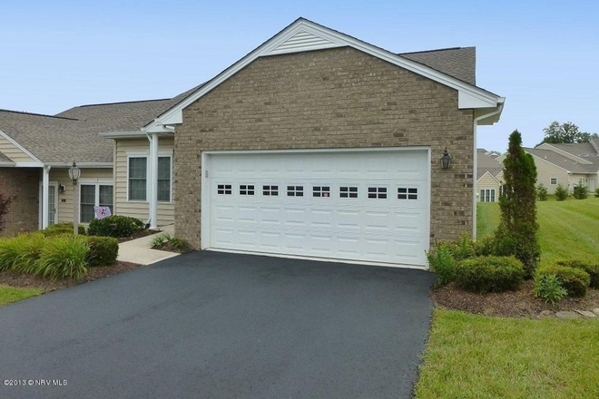  - 2 Bedroom 2 Bath Townhouse