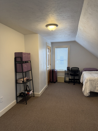Bedroom - Summer Sublease on Crescent Street Townhome