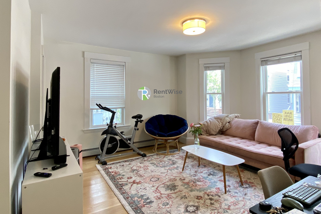 1 - June 2026 NO FEE 3bed/2bath〡W/D In Unit〡DW〡Renovated〡Spacious