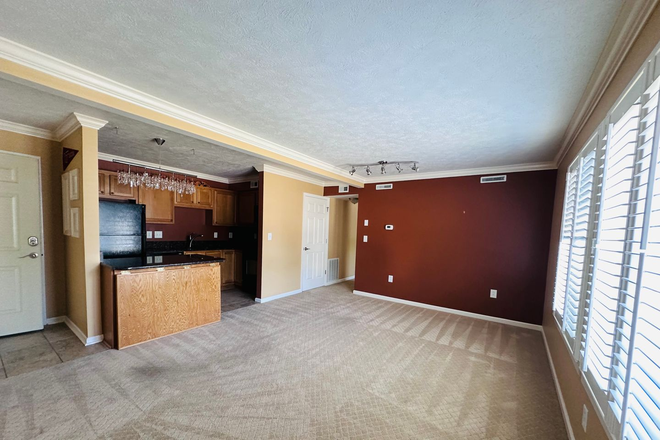  - 1 Bedroom, 1 Bath condo