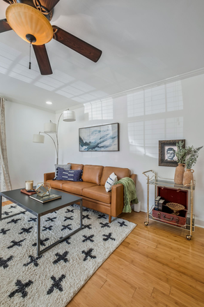 Living Room - Cozy Cottage East Nashville - Fully Furnished House