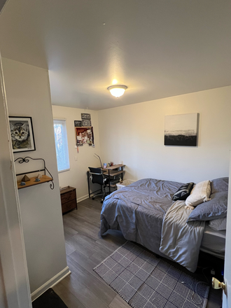 Bedroom - Ridgeview Apartments 1 Bedroom (7 minute drive to campus!) Can Come Furnished*