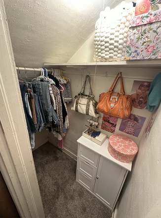 Closet - SPRING SUBLEASE 800/MONTH Duplex