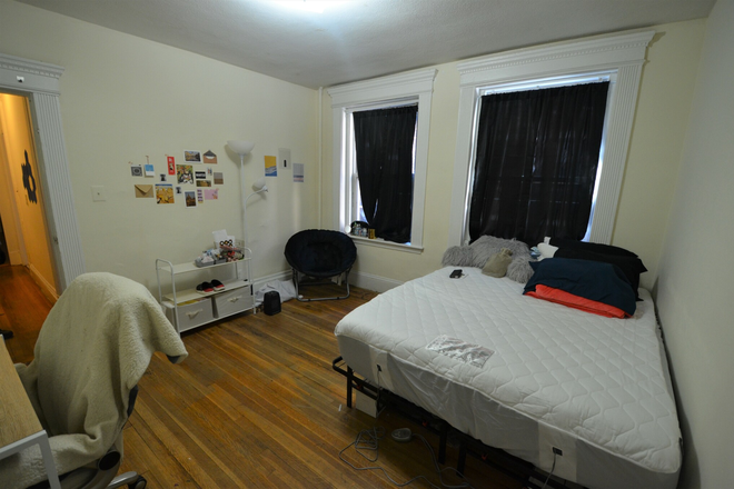 Bedroom - Affordable 2 Separate Bedrooms Renovated and updated  in Fenway area 9/1   No FEE Apartments