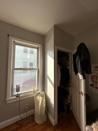 windows - Furnished room to Boston College from January 1, 2026 Apartments