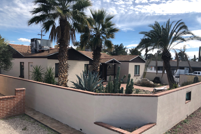 from street - North Campbell House and Casita w/pool