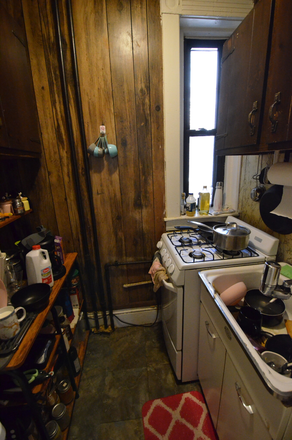 Kitchen - 2 Separate Rooms Kitcken and bath in Burbank St walk to campus Apartments