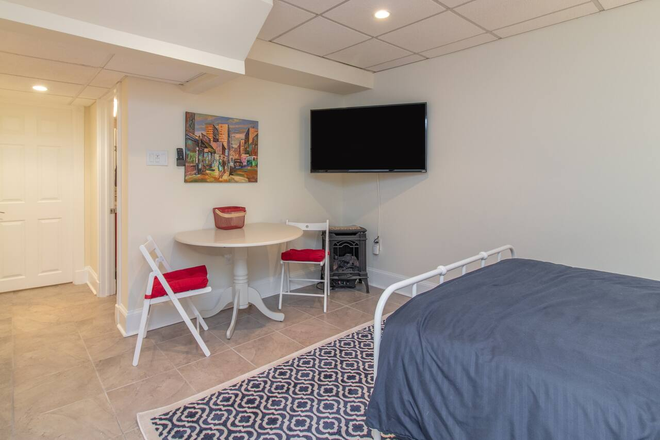 Eating area - East Falls Studio with Parking Townhome