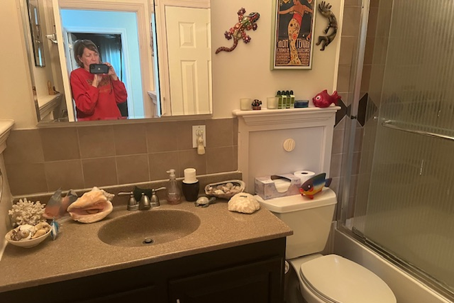 Photo - One Bedroom, private bath in a house: Starts in January