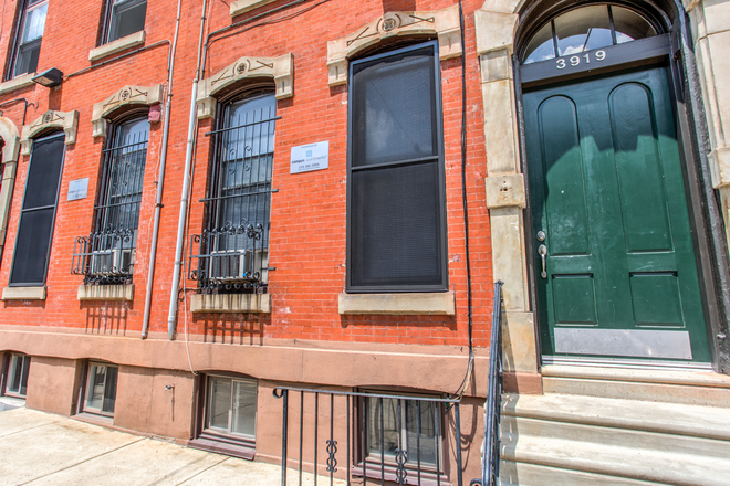 Photo - University City Associates Apartments