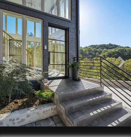 Exterior Entry - Stunning Glass Castle in Nature