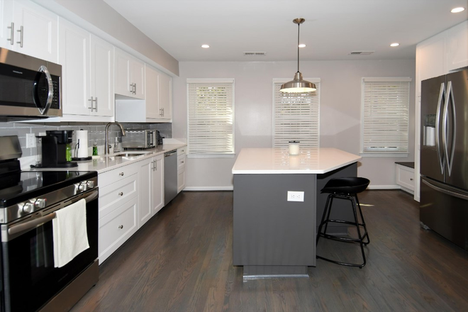 Kitchen - Cozy 2 BR - 1.5 BA Condo