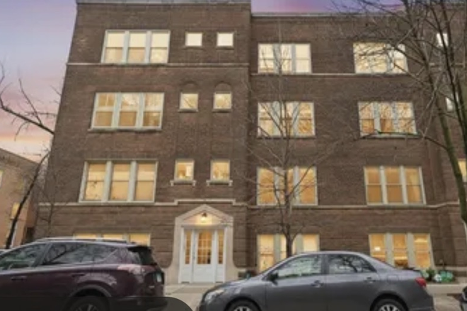 entry - DEPAUL CAMPUS LOCATION BETWEEN LINCOLN AND HALSTED Condo