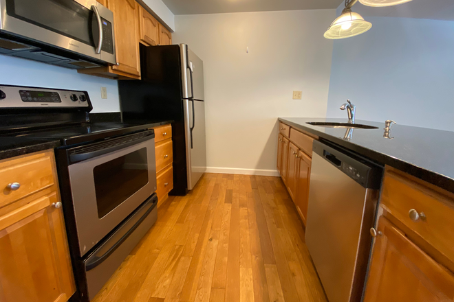 1 - RENOVATED 2 bed 1 bathroom at Douglass Park, central air, in unit laundry