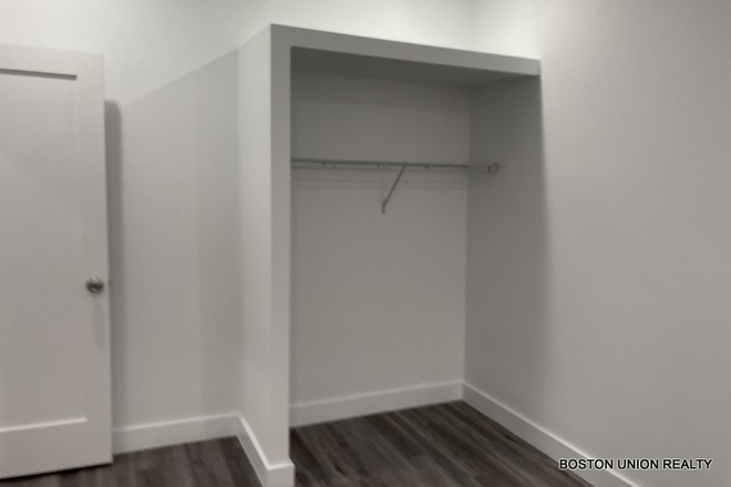 Call/text 602-317-9877 for a showing. - 9-1-26 / Just Listed / Renovated 2BR Granite + Stainless Kitchen / Look at Pics! Apartments